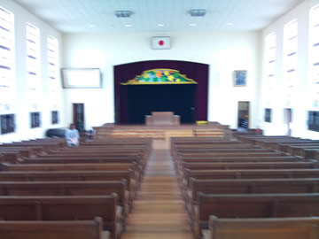 講堂の中